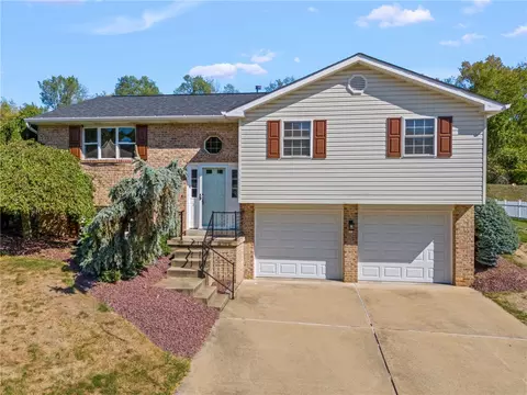 2312 The Cir, Washington, PA 15301