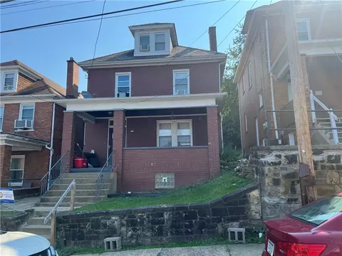642 Pine St, Ambridge, PA 15003