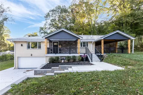 102 Maple Ln, Mckees Rocks, PA 15136