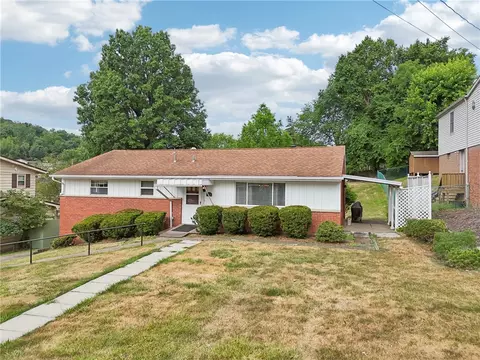 277 Trinity Dr, Washington, PA 15301