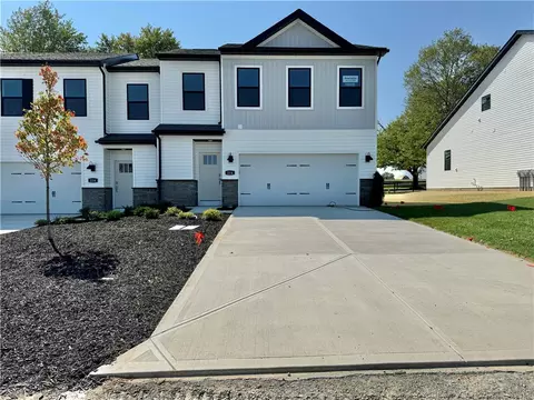 214 Hanover Ln, Meadowlands, PA 15301
