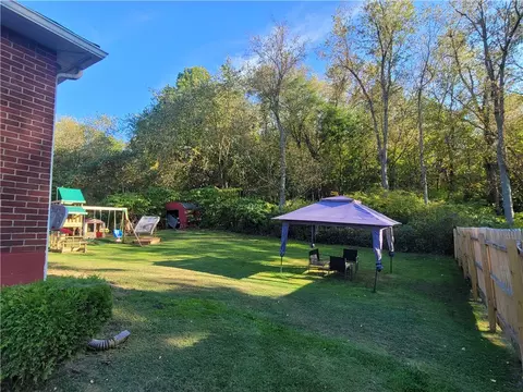 118 Vecchio Ln, Crabtree, PA 15624 photo 5