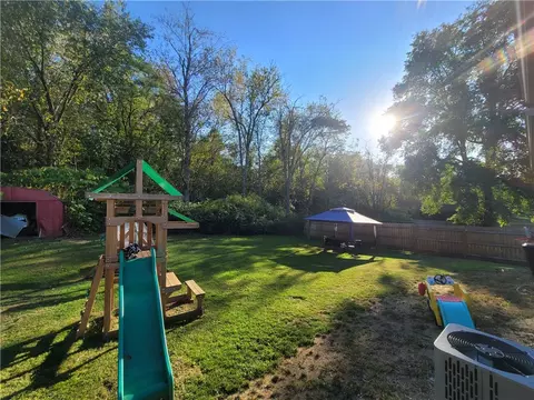 118 Vecchio Ln, Crabtree, PA 15624 photo 6