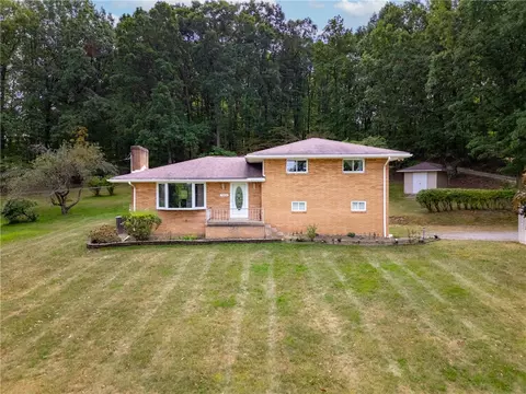 9654 Goehring Rd, Cranberry Township, PA 16066