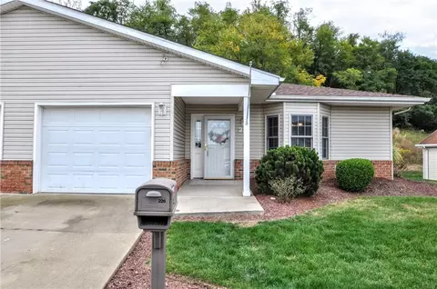 226 Village Ct, Washington, PA 15301