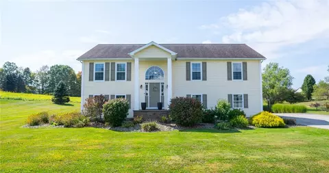23 Blueberry Ln, Grove City, PA 16127