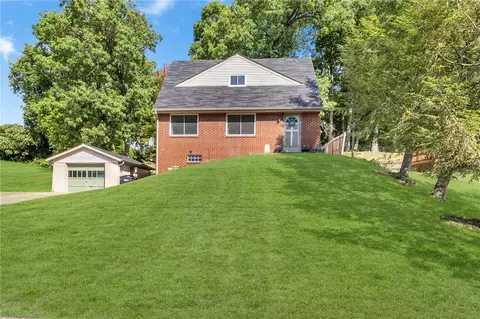 1375 Lincoln Dr, Monaca, PA 15061