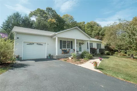 45 Dills Ln, Indiana, PA 15701