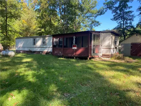 1474 Bucktail Rd, Jamestown, PA 16134