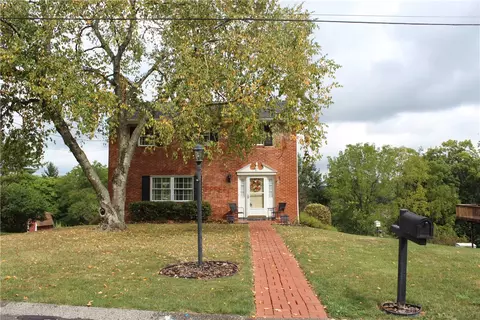 63 Maplewood Ct, Delmont, PA 15626