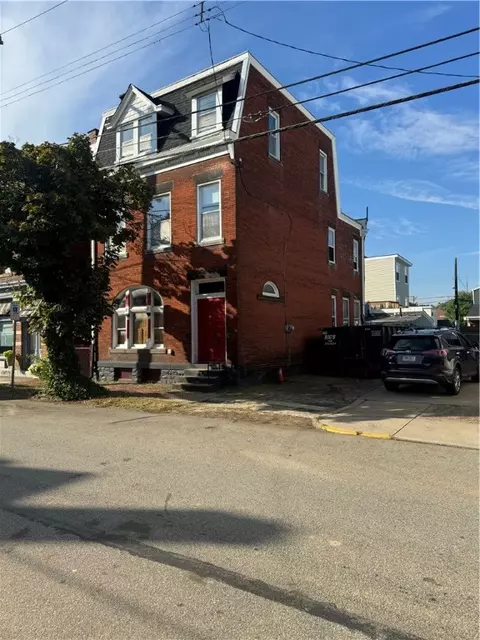 1905 Sidney St, Pittsburgh, PA 15203