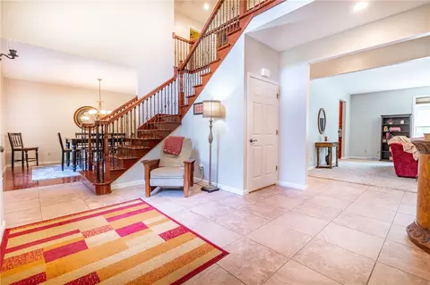 Entry Way - 374 E Crestview Dr, Transfer, PA 16154 photo 1 of 10