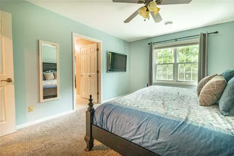 Bedroom - 374 E Crestview Dr, Transfer, PA 16154 photo 2 of 6