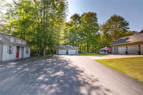 Exterior - 374 E Crestview Dr, Transfer, PA 16154 photo 10 of 13