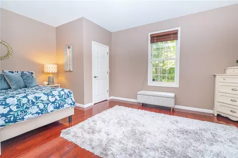 Bedroom - 374 E Crestview Dr, Transfer, PA 16154 photo 5 of 6