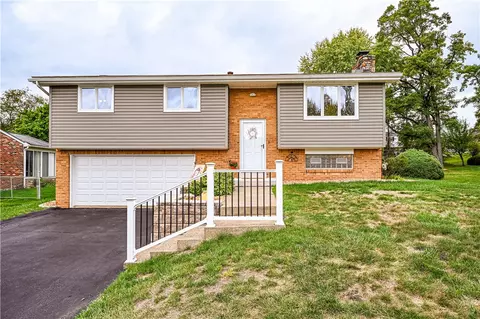 431 Flagstaff Dr, Greensburg, PA 15601