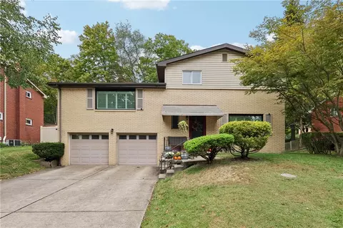 217 Shenandoah Dr, Pittsburgh, PA 15235