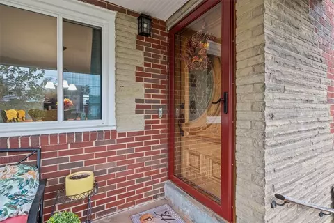 58 Elizabeth St, Pittsburgh, PA 15209