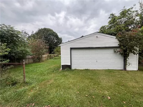 Exterior - 321 Hamilton Ave, Farrell, PA 16121 photo 1 of 1