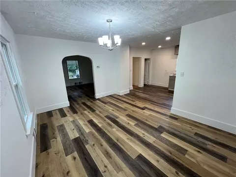 Living - 321 Hamilton Ave, Farrell, PA 16121 photo 3 of 5