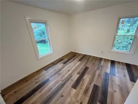 Bedroom - 321 Hamilton Ave, Farrell, PA 16121 photo 1 of 5
