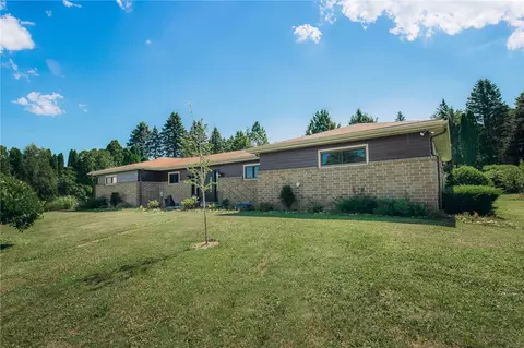 119 Oak St, Windber, PA 15963