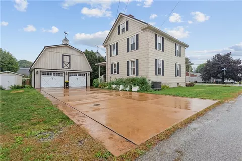 219 W Main St, New Alexandria, PA 15670