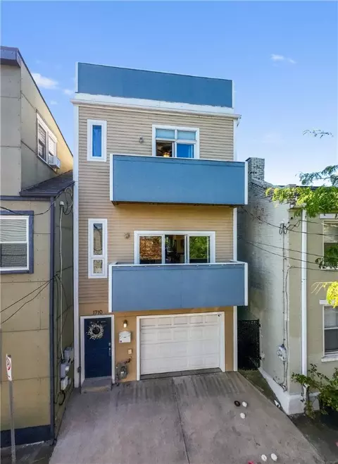 1710 Fox Way, Pittsburgh, PA 15203