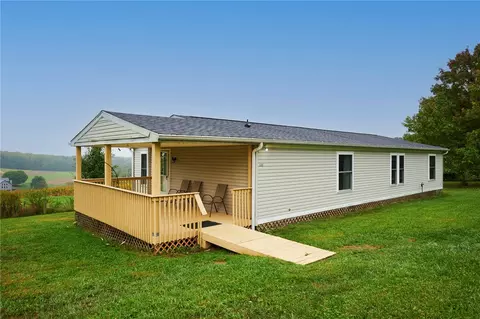 133 Panther Rd, Evans City, PA 16033