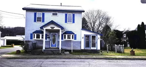 1009 Winslow St, Punxsutawney, PA 15767