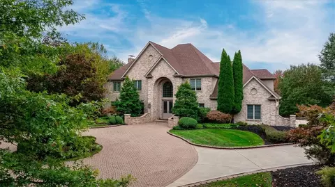 604 Grandview Dr, Gibsonia, PA 15044
