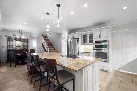 Kitchen - 606 Leighton Ct, Mars, PA 16046 photo 4 of 6