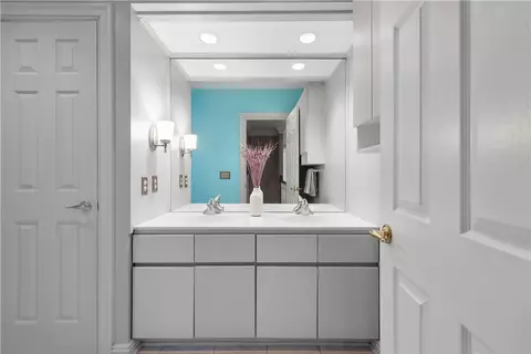 Bath - 606 Leighton Ct, Mars, PA 16046 photo 6 of 7