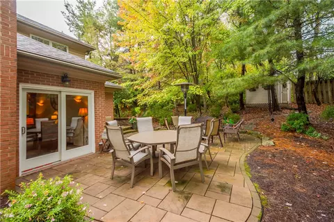 Exterior - 606 Leighton Ct, Mars, PA 16046 photo 6 of 10
