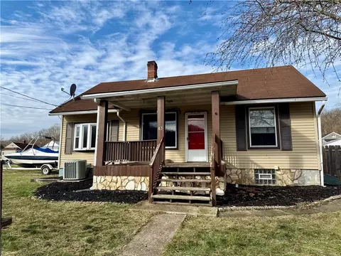 43 Clark St, Clarksville, PA 15322