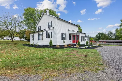127 Bergman Rd, Derry, PA 15627