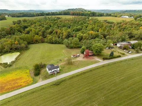 209 Auction Barn Rd, Blairsville, PA 15717