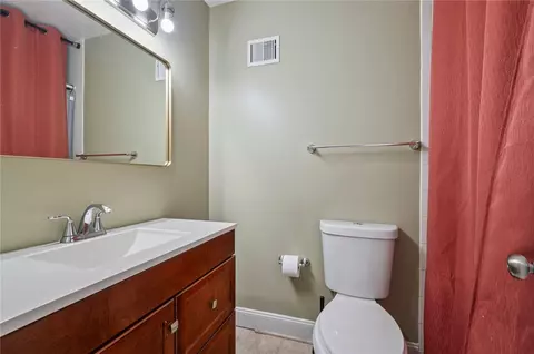 100 Williamsburg Ln, Export, PA 15632 photo 17