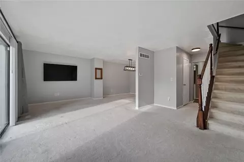 100 Williamsburg Ln, Export, PA 15632 photo 9