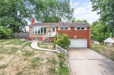 2767 W Munroe, Bethel Park, PA 15102