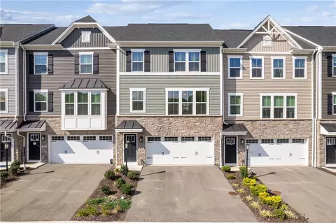 3017 Penbrook Dr, South Park, PA 15129