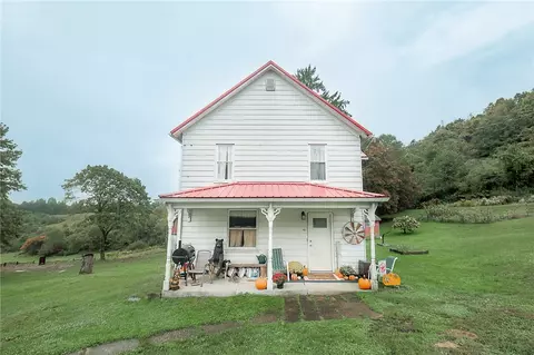 136 Bella Vista Ln, Rural Valley, PA 16249