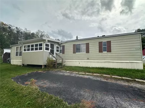 207 Valleyview Dr, Oakdale, PA 15071