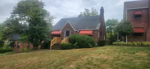 304 Patricia Dr, Ellwood City, PA 16117