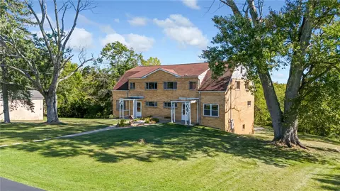 7373-7375 Mckee Rd, Oakdale, PA 15071