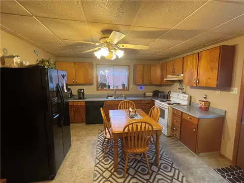 123 Union, New Eagle, PA 15067 photo 13