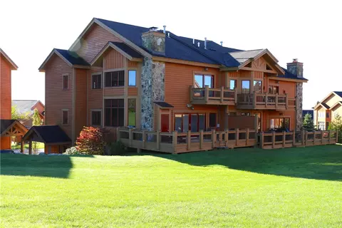 462 Southwind Cir, Champion, PA 15622