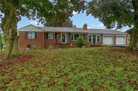 401 Nicholson Ave, Ellwood City, PA 16117