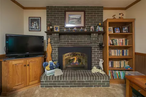 Living - 6934 Mellon Rd, Export, PA 15632 photo 6 of 6