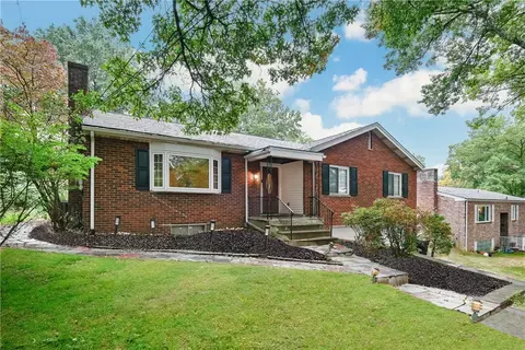 10 Hearthstone Dr, Pittsburgh, PA 15235
